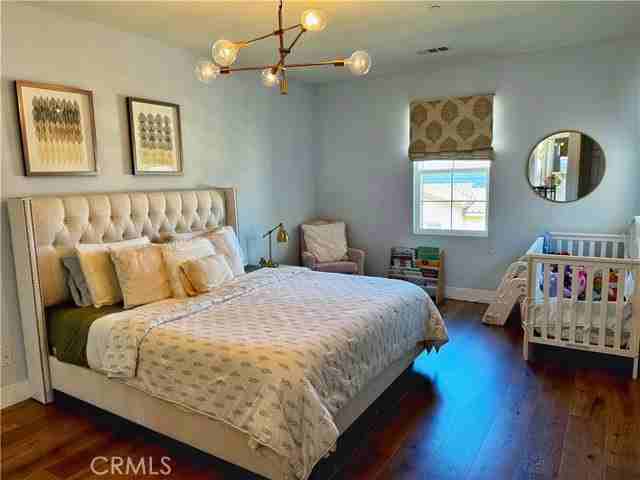 10522 Poinsettia Ln - Photo 2 of 8