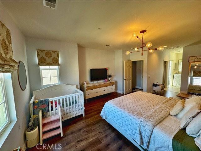 10522 Poinsettia Ln - Photo 3 of 8