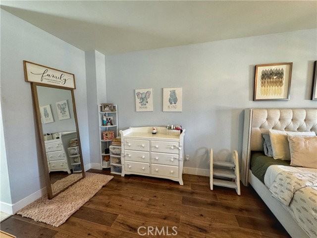 10522 Poinsettia Ln - Photo 4 of 8