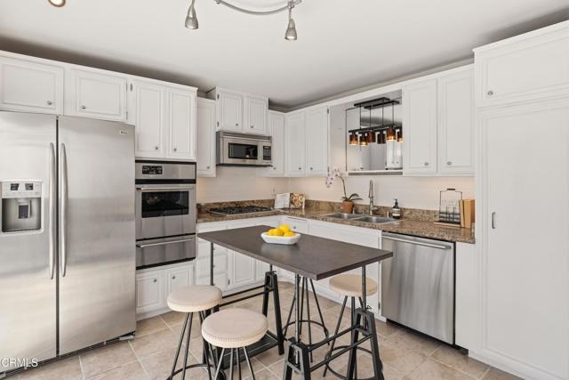 1140 Manhattan Beach Blvd #D - Photo 5 of 8