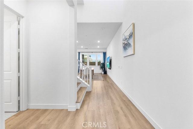 885 Poppy Ct - Photo 4 of 8