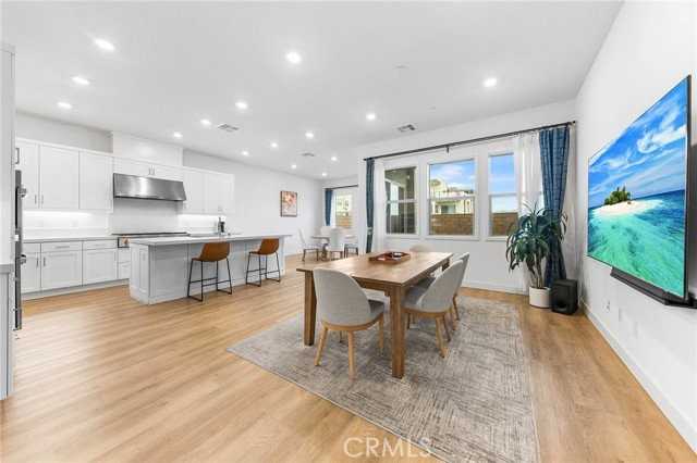 885 Poppy Ct - Photo 6 of 8