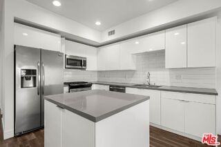 1215 S Bedford Dr #304 - Photo 4 of 8