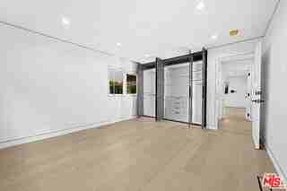 1211 S Sherbourne Dr #2 - Photo 5 of 8