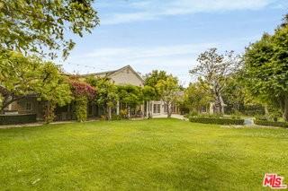 821 N Whittier Dr - Photo 6 of 8