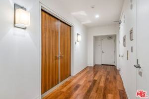 featured image of 1 W Century Dr