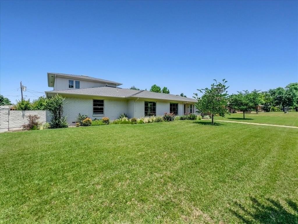 7049 Gateridge Dr - Photo 2 of 30