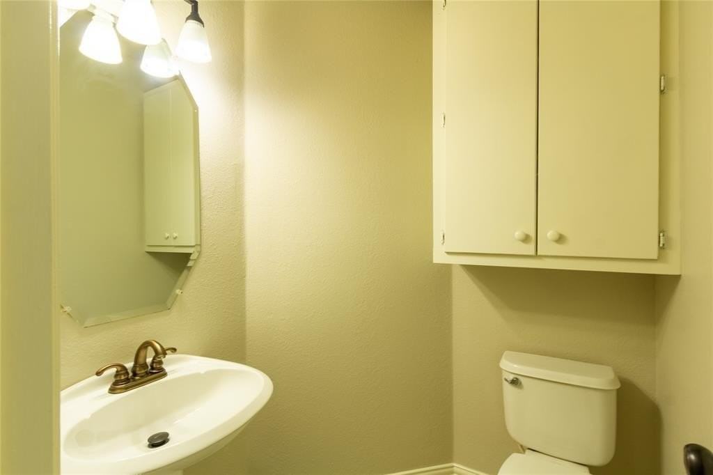10008 Dryden Ln - Photo 6 of 22