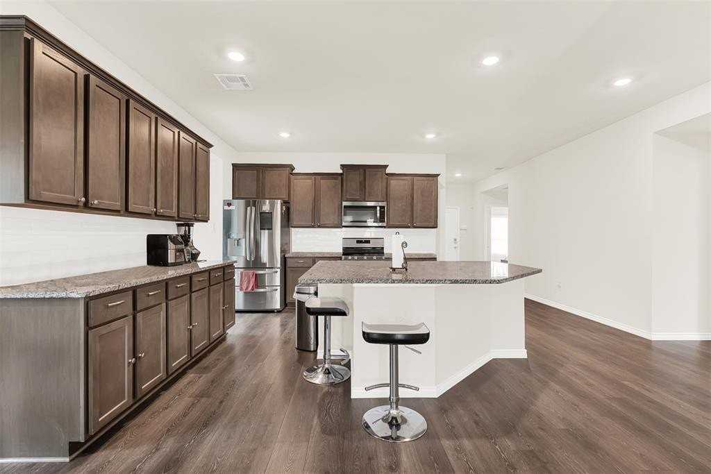 720 Willow View Way - Photo 6 of 33