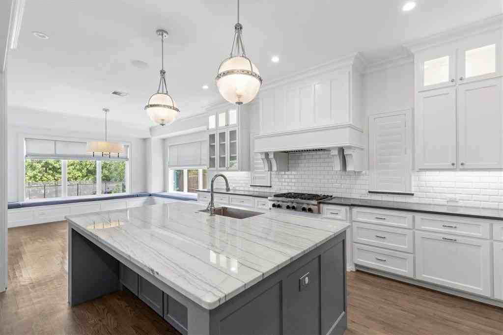 807 Jensen St - Photo 6 of 29