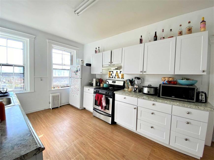 111 Canal St - Photo 3 of 10