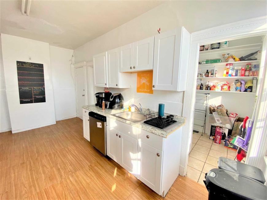 111 Canal St - Photo 4 of 10
