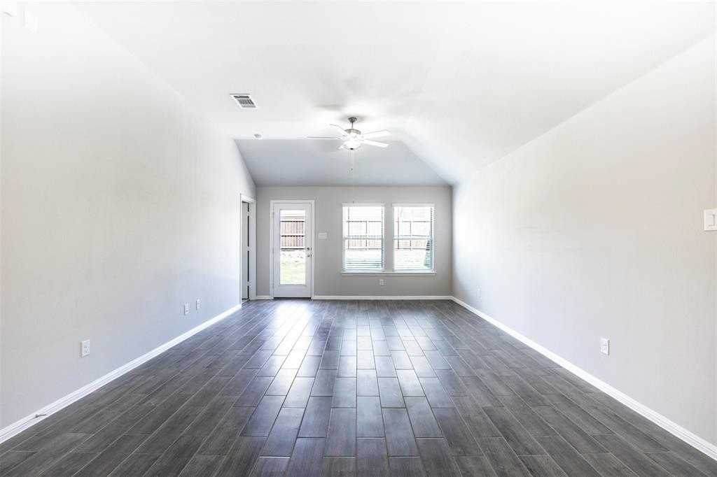 14013 Drover St - Photo 3 of 25