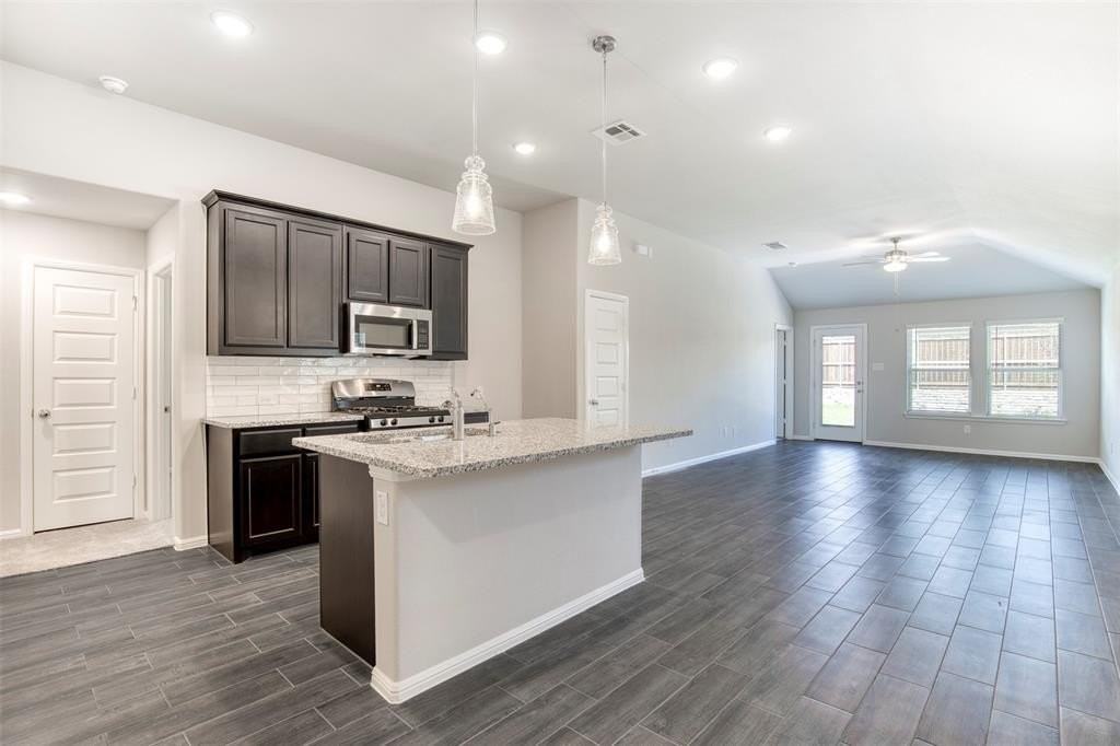 14013 Drover St - Photo 6 of 25