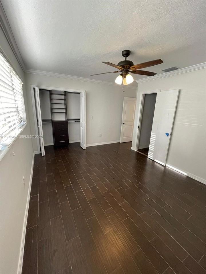 2818 Bahama Dr - Photo 6 of 8