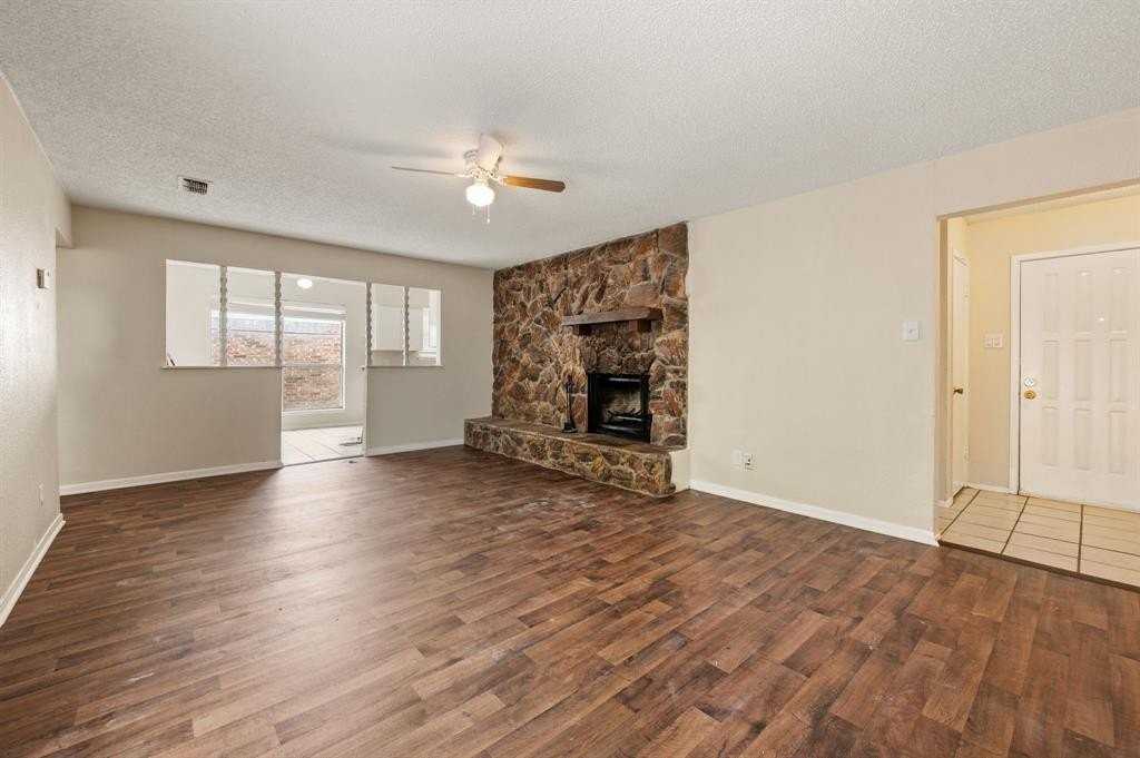 6301 Sunnybrook Dr - Photo 3 of 21