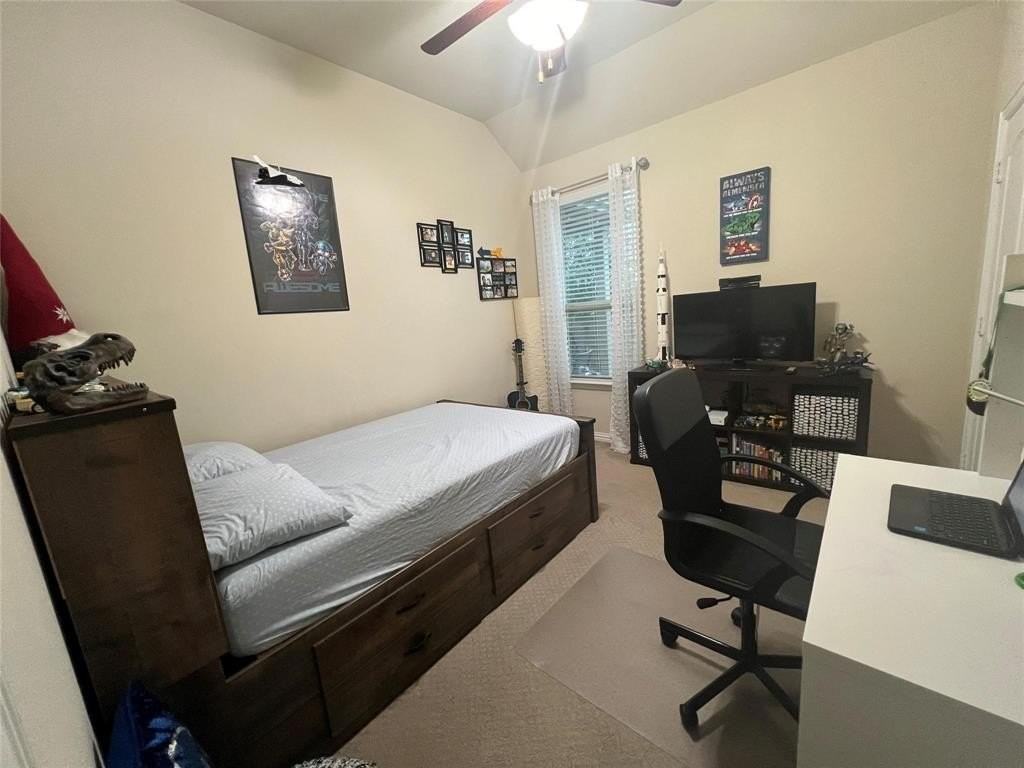 916 Sundrop Dr - Photo 4 of 8