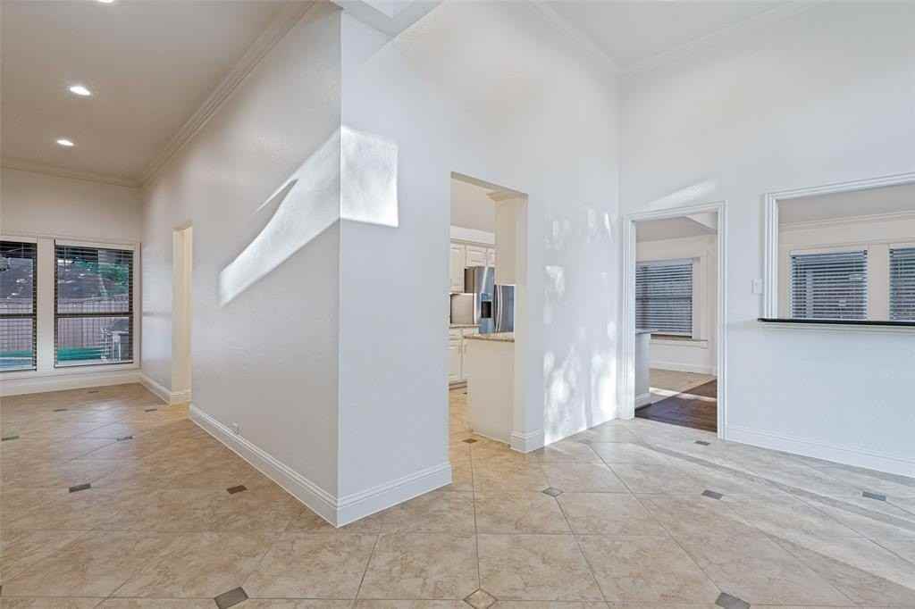 6900 Laramie Dr - Photo 5 of 25