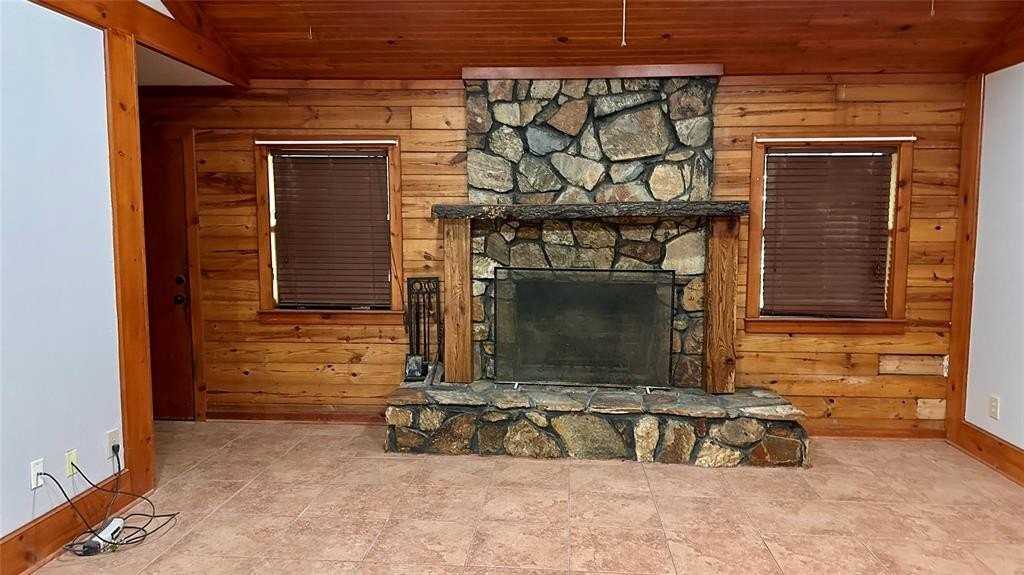 126 N Garza Rd - Photo 2 of 19