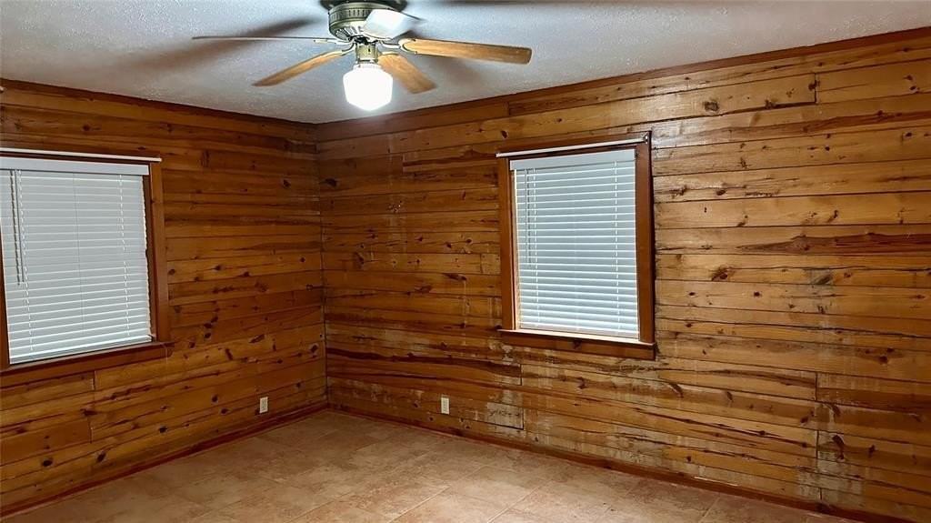 126 N Garza Rd - Photo 6 of 19