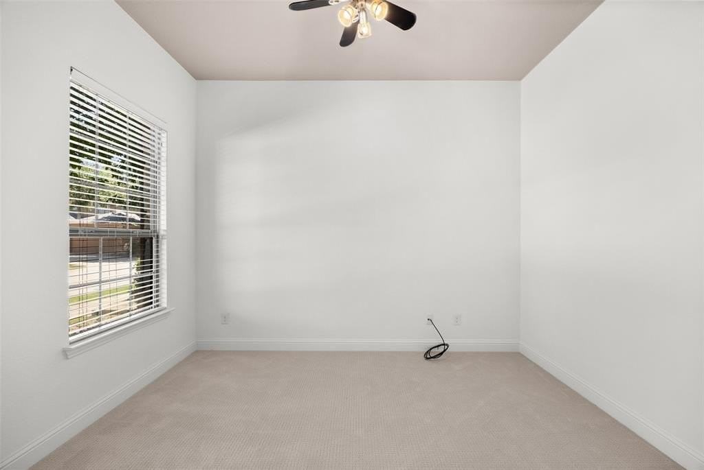 4696 Cecile Rd - Photo 4 of 31