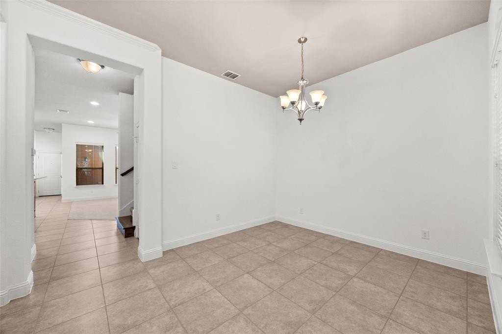 4696 Cecile Rd - Photo 6 of 31