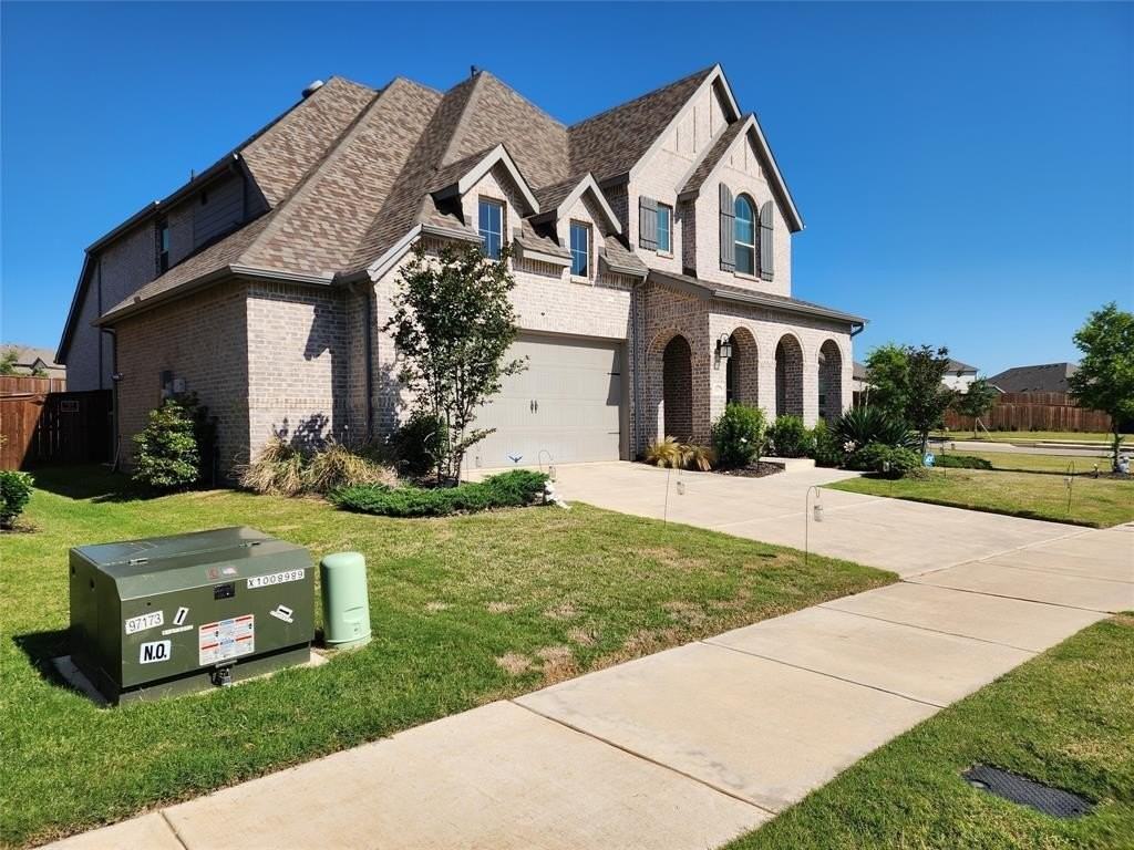 4313 Expedition Dr - Photo 2 of 32