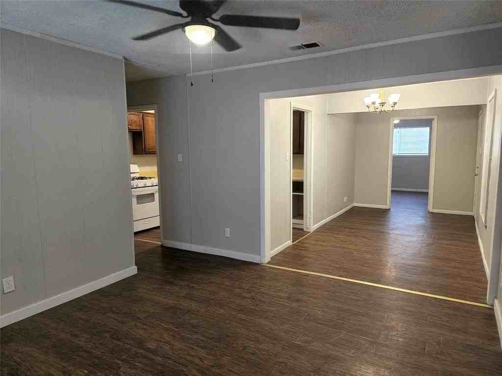 2617 S 21st St - Photo 2 of 19