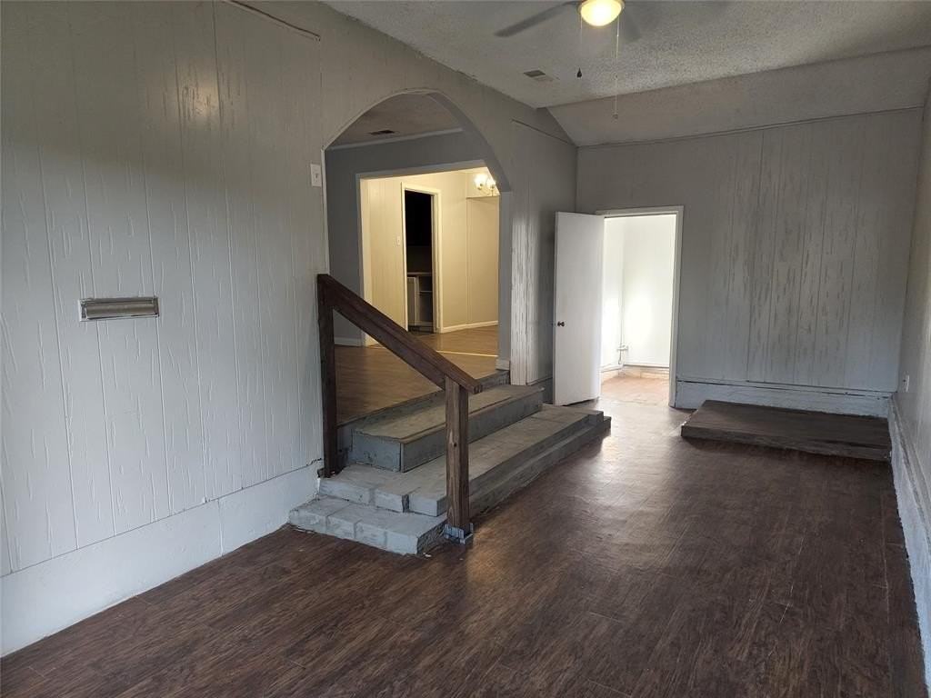 2617 S 21st St - Photo 5 of 19