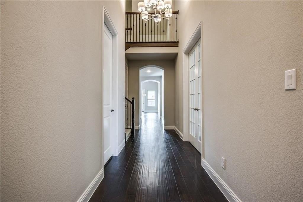 2612 Walnut Creek Ln - Photo 3 of 25