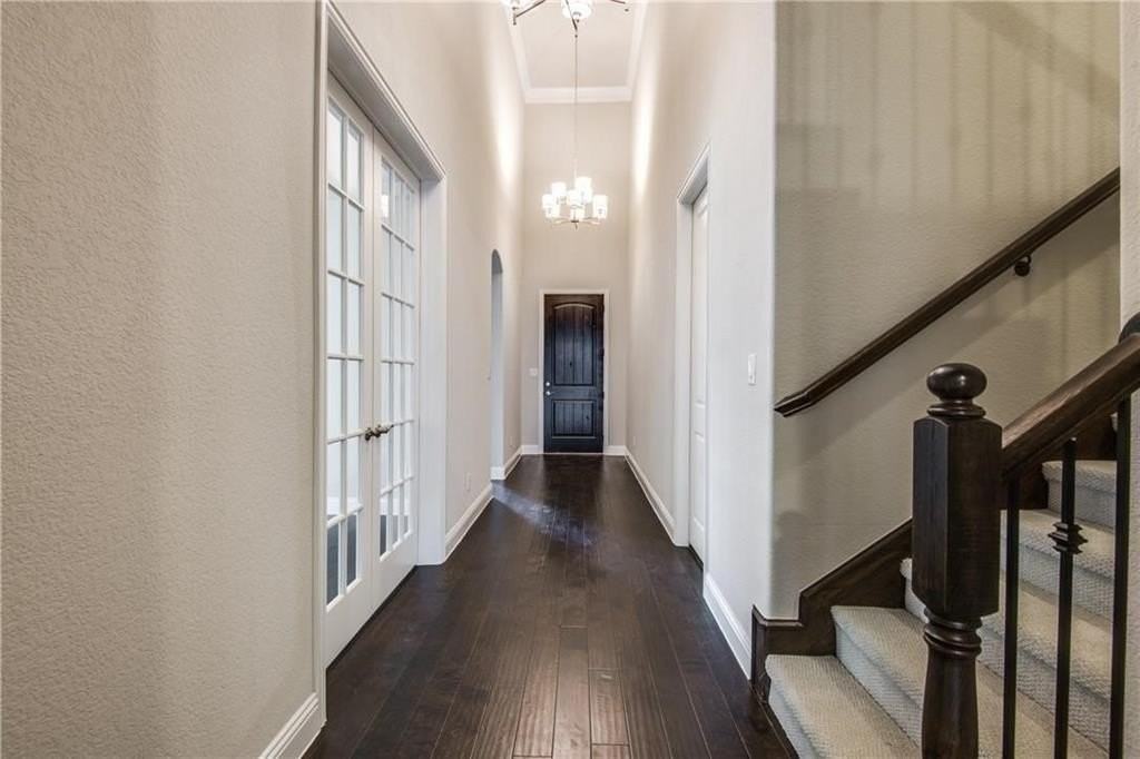 2612 Walnut Creek Ln - Photo 4 of 25
