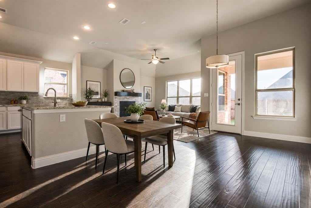 2612 Walnut Creek Ln - Photo 5 of 25