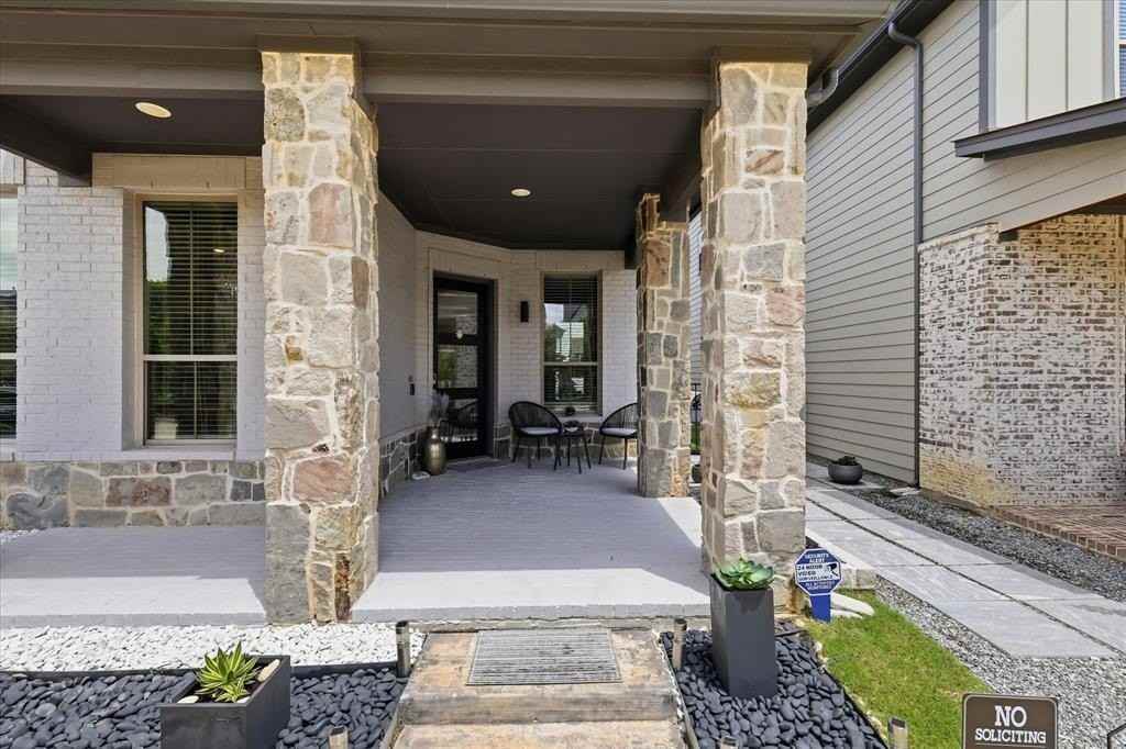 4244 Sechrist Dr - Photo 2 of 20