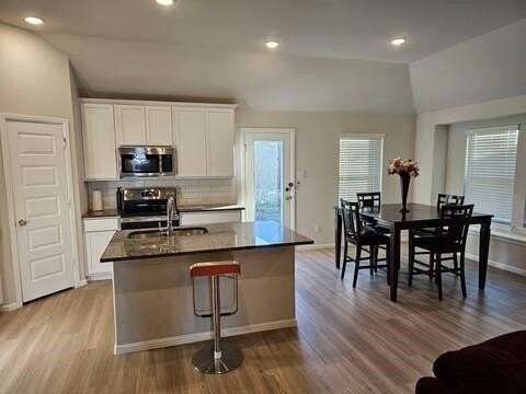 308 Crescent Ave - Photo 4 of 5
