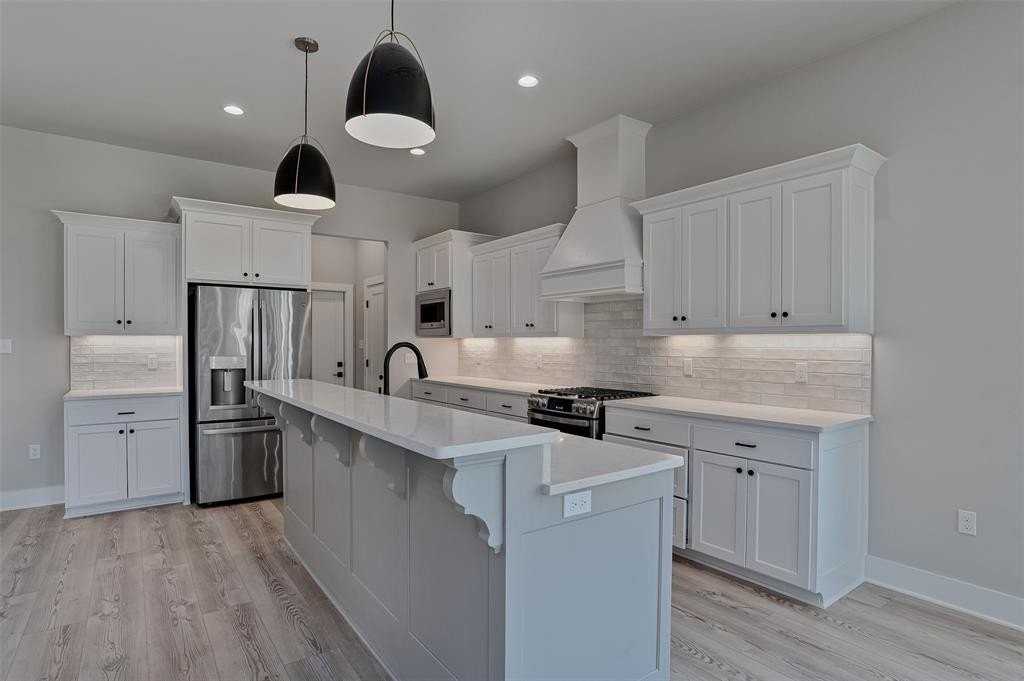 321 Newport Ln - Photo 7 of 20