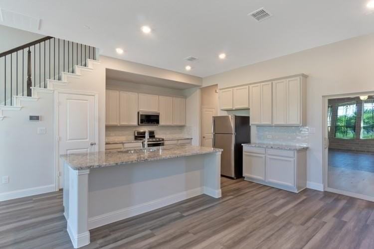 7637 Sunset Blvd - Photo 6 of 24