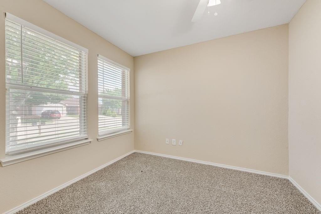 6233 Balcony Ln - Photo 6 of 27