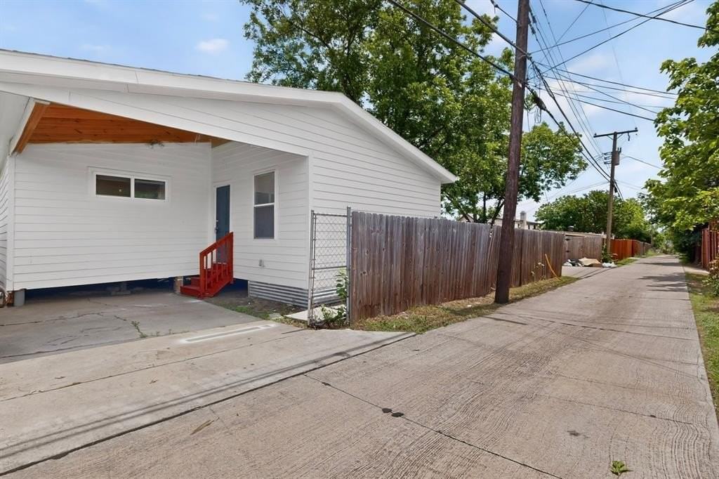 1305A Nw 14th St - Photo 3 of 34