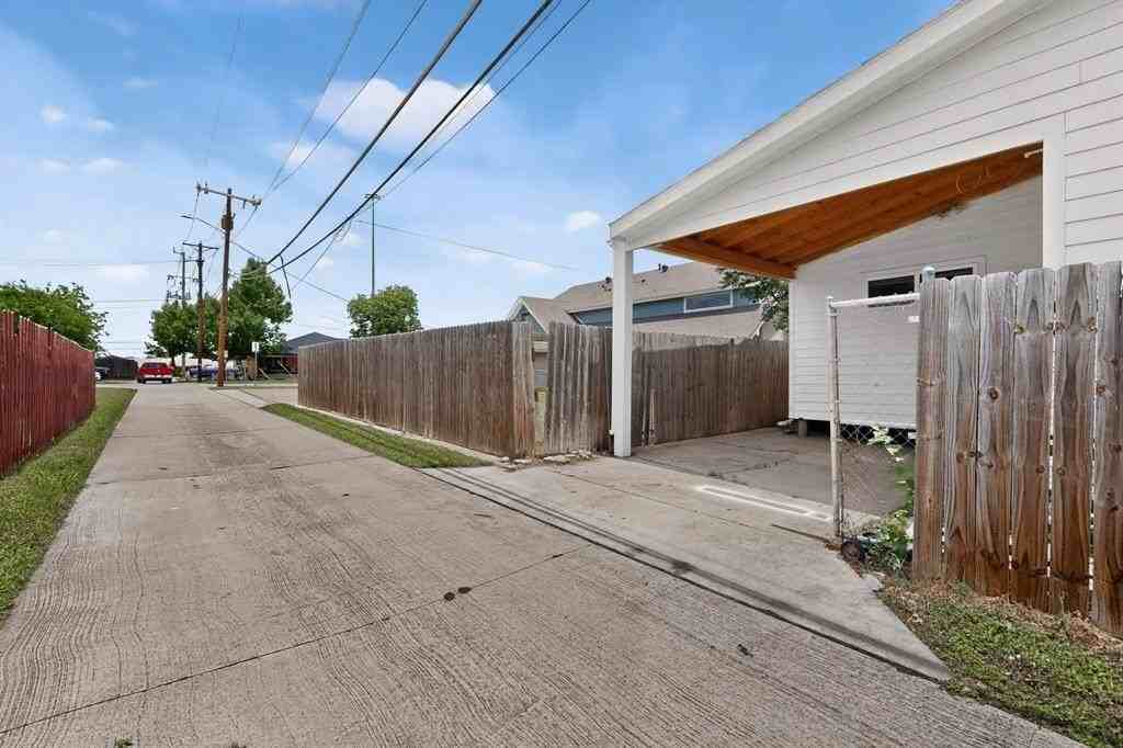 1305A Nw 14th St - Photo 6 of 34