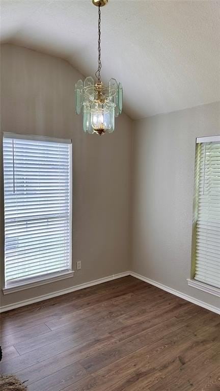 520 Strata Dr - Photo 2 of 8