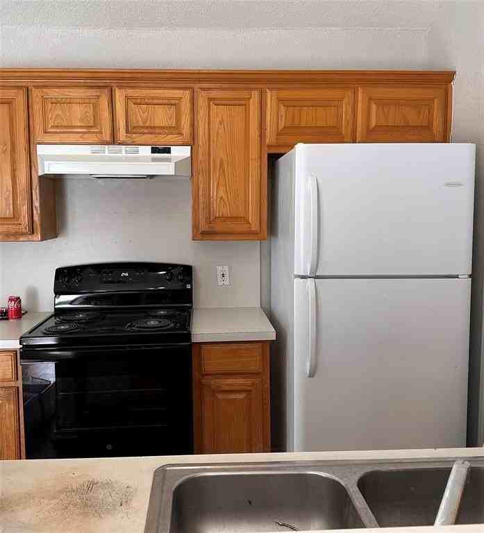 520 Strata Dr - Photo 5 of 8