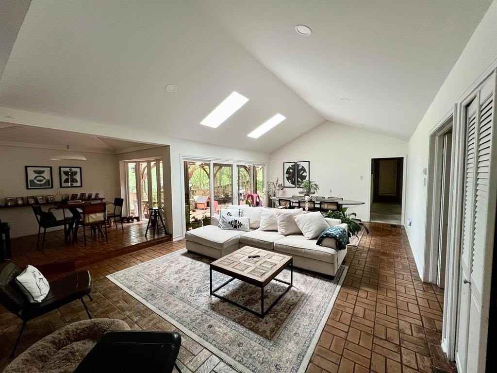 8162 San Leandro Dr - Photo 3 of 14