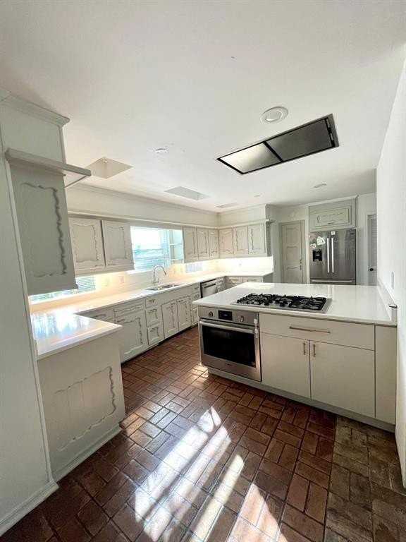 8162 San Leandro Dr - Photo 7 of 14