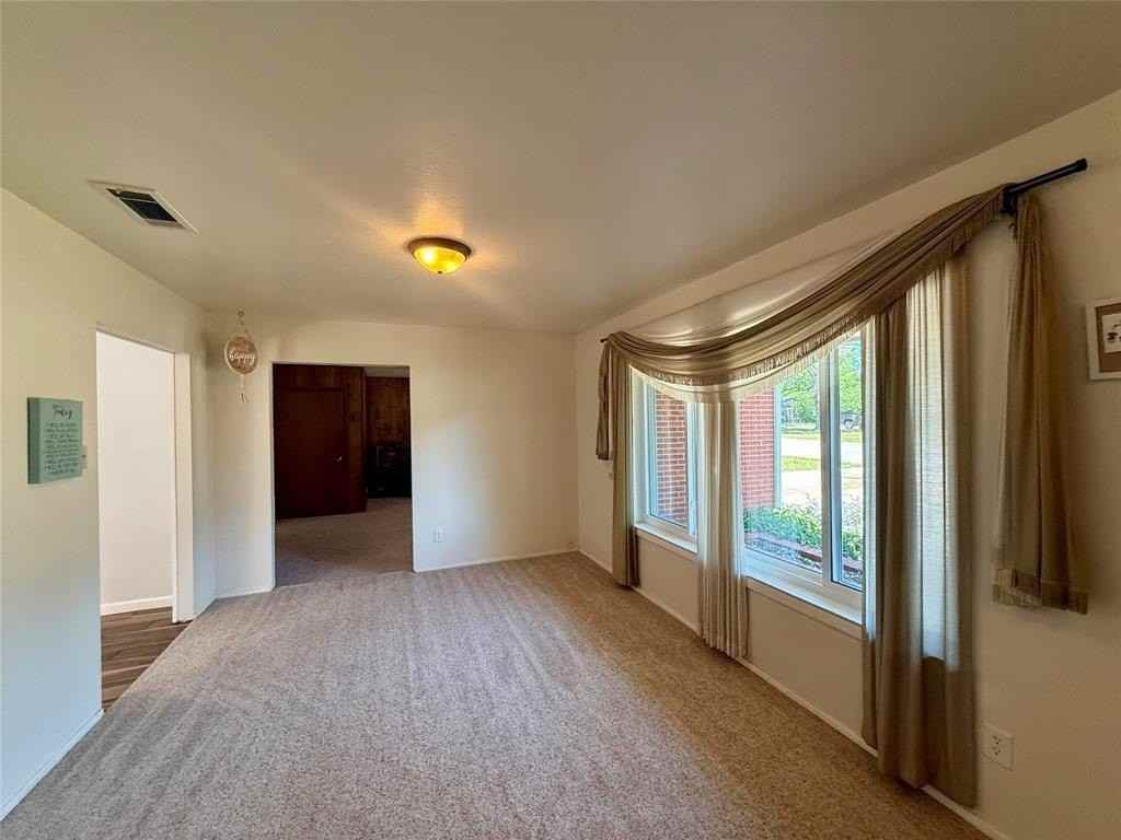6728 Karen Dr - Photo 4 of 30