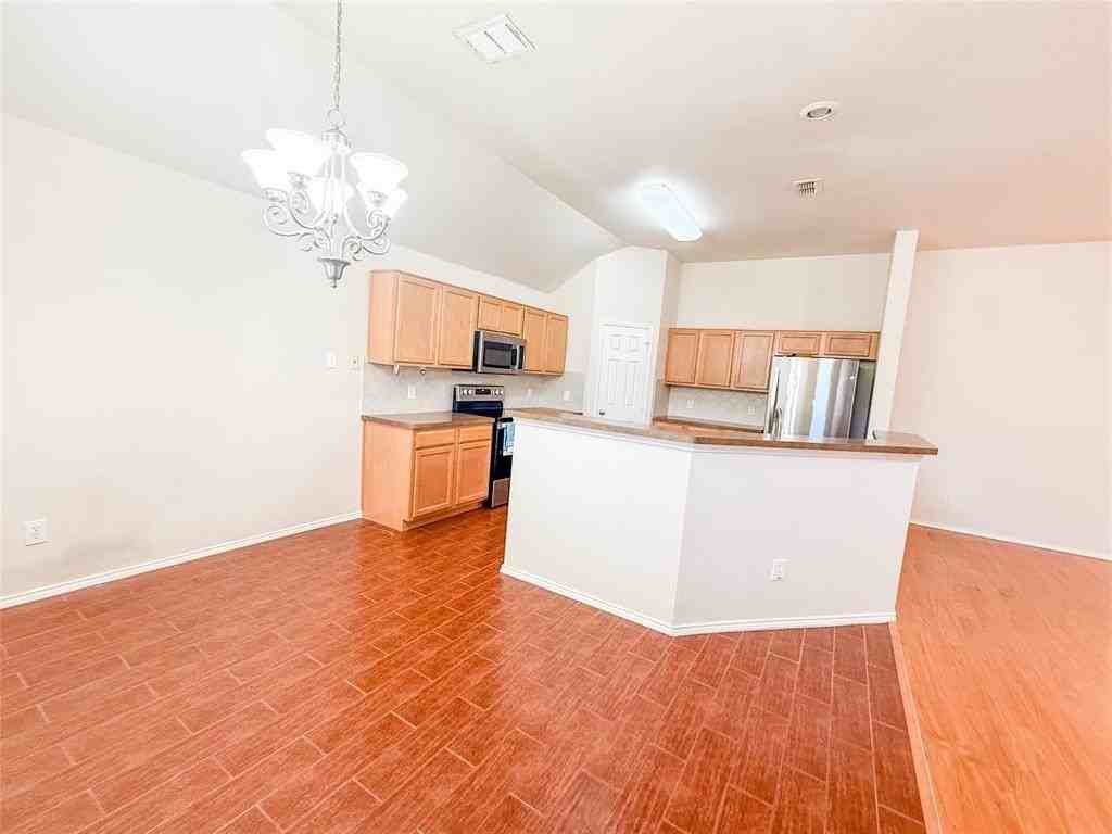 1759 Ridgemar Dr - Photo 7 of 20