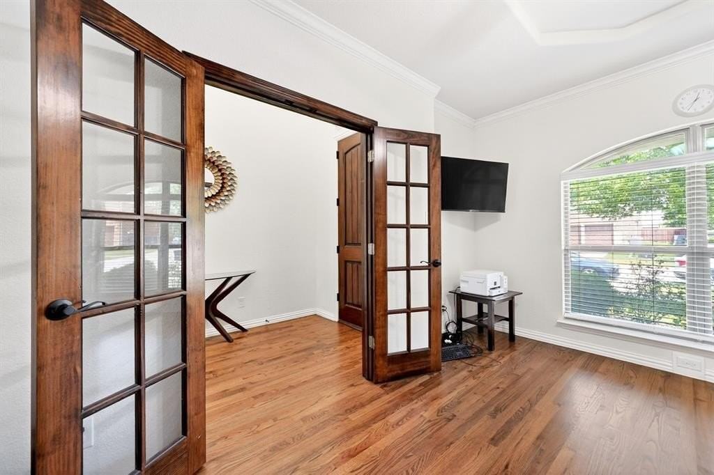 12305 Belmeade Dr - Photo 4 of 38