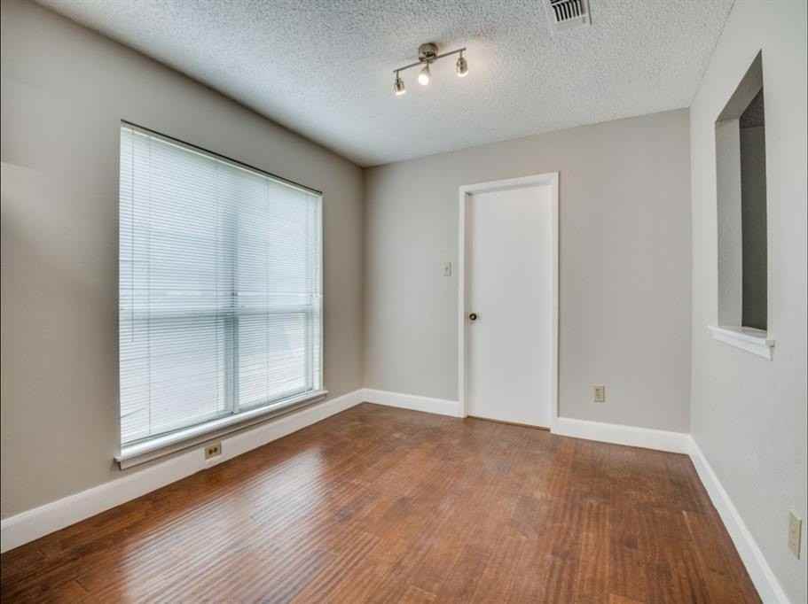 3601 Willow Ridge Dr - Photo 4 of 12