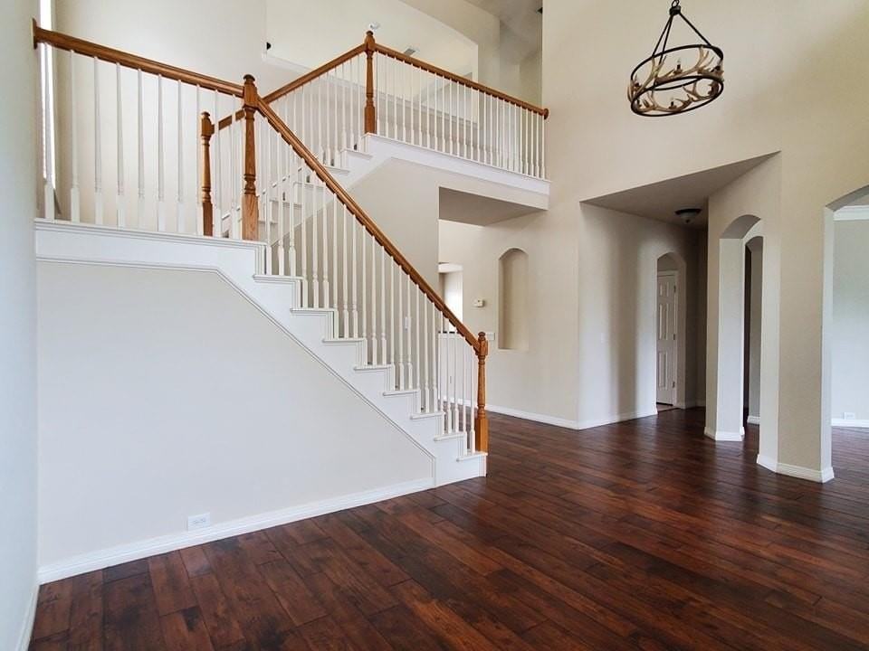 4537 Oak Shores Dr - Photo 4 of 33