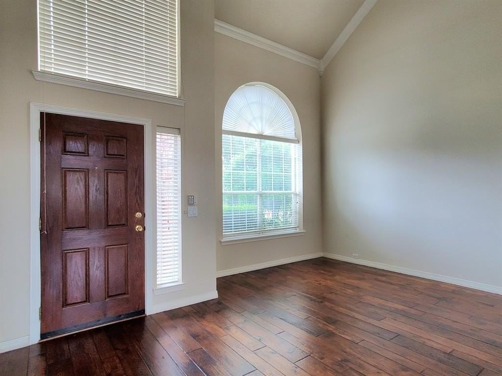 4537 Oak Shores Dr - Photo 5 of 33