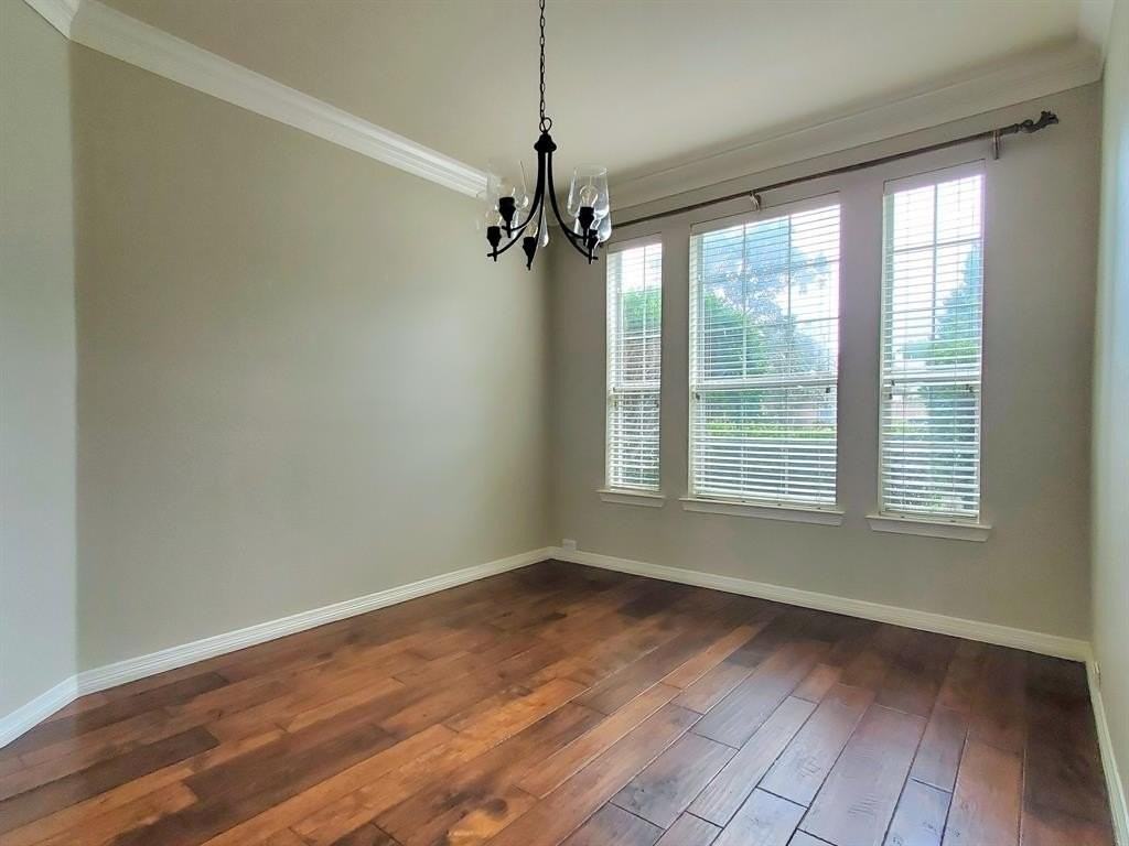 4537 Oak Shores Dr - Photo 6 of 33